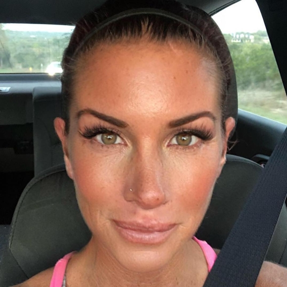 Meet your Posher, Shelby - Picture 1 of 1